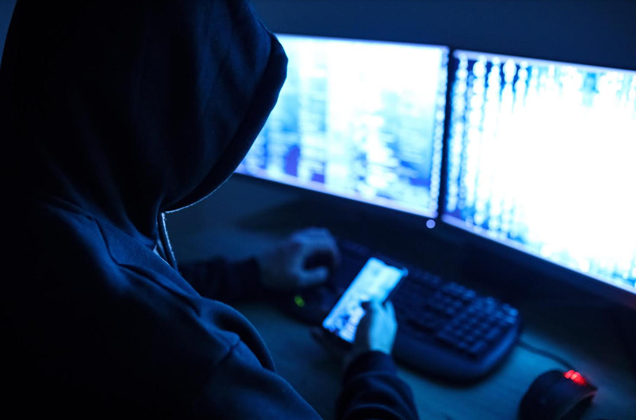 Fraude en ligne: les hackers, invités indésirables de l'été